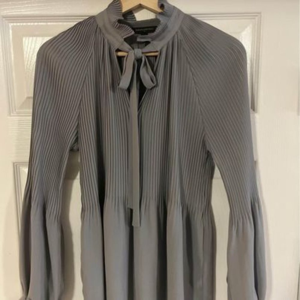 Gray accordion pleated blouse Banana Republic Size XS - Picture 1 of 4